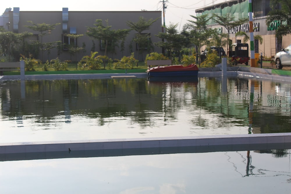 Hotel MJR - Free Pickup and Drop Temple, Sea Beach & Puri Railway Station