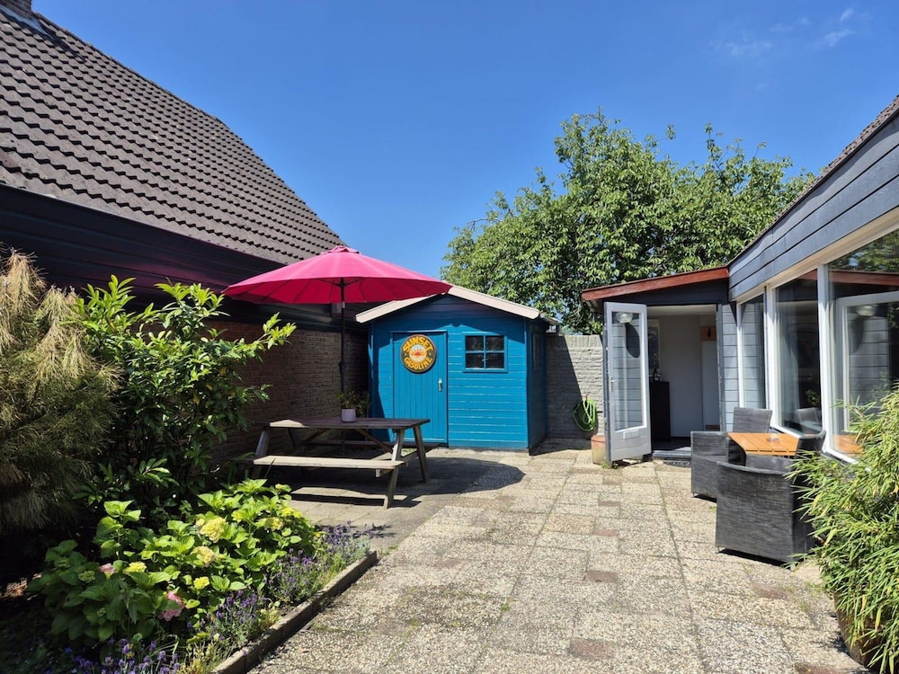 Holiday Home in Noordwijkerhout With Garden