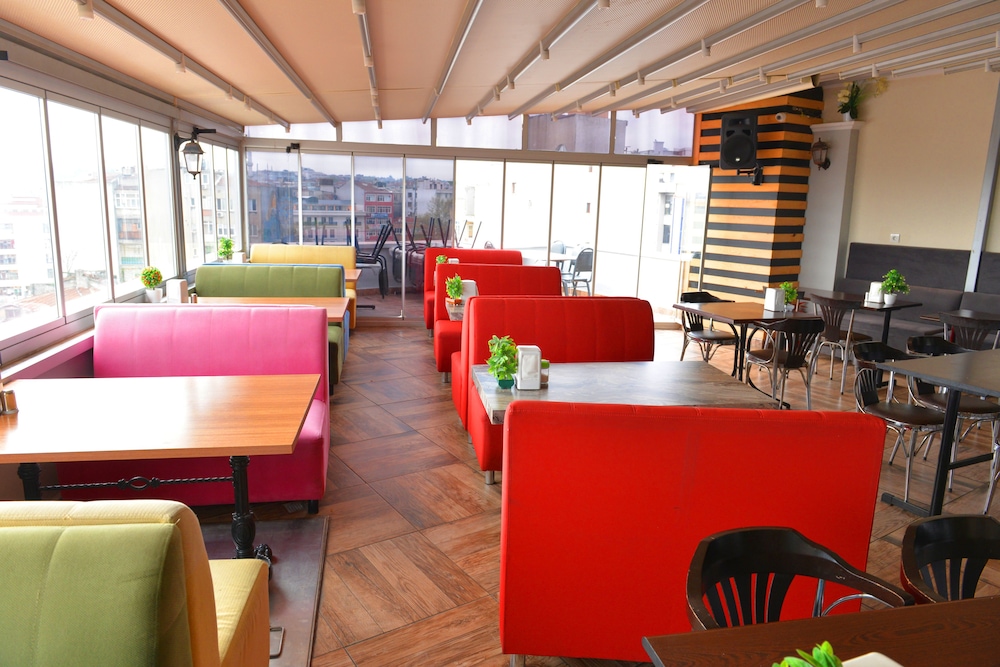 Hotel Marina City 'Otel Marina City' olur. - Image 21