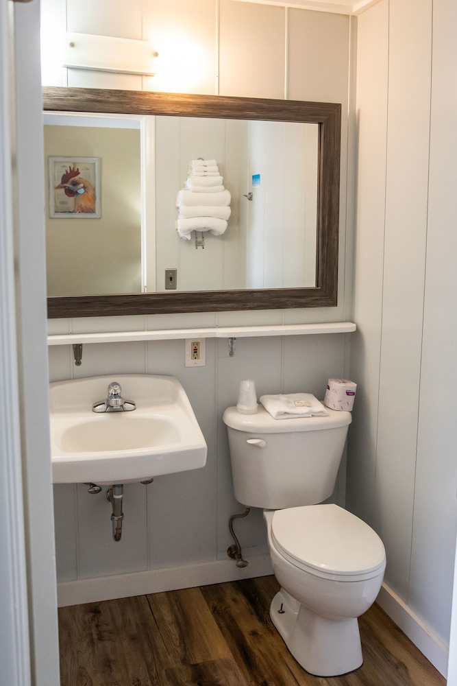 Clear River Inn