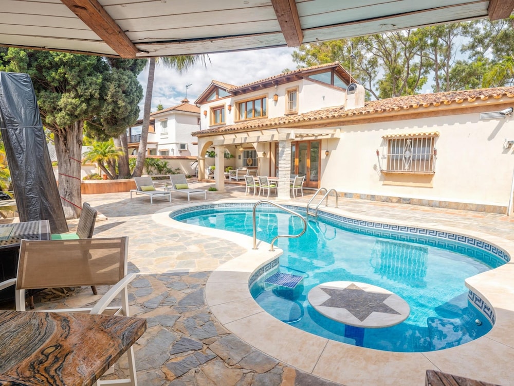 Villa Luna in Estepona