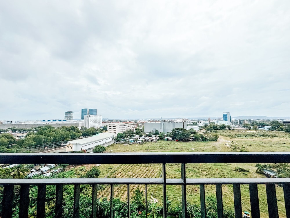 Luxe City Studio Hideaway