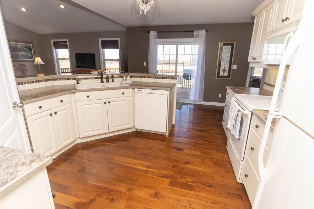 Wilson Vines Awaits Your Arrival in Hillier - Image 5