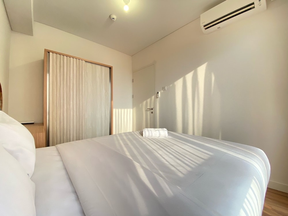 Comfy 1Br Deluxe Apartment At Landmark Residence Bandung