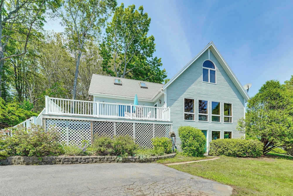 Boat & Kayak Nearby: Barters Island Home w/ Views