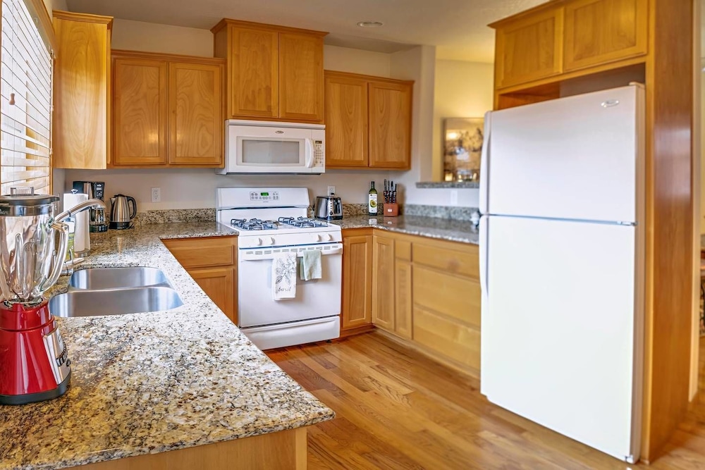 Ashland Vacations - The Pioneer Craftsman House - Closest to Osf - Property Image 17