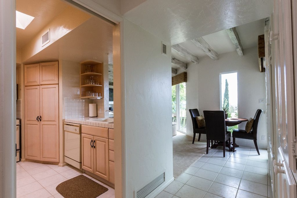 Mission Hill Casitas - Property Image 5