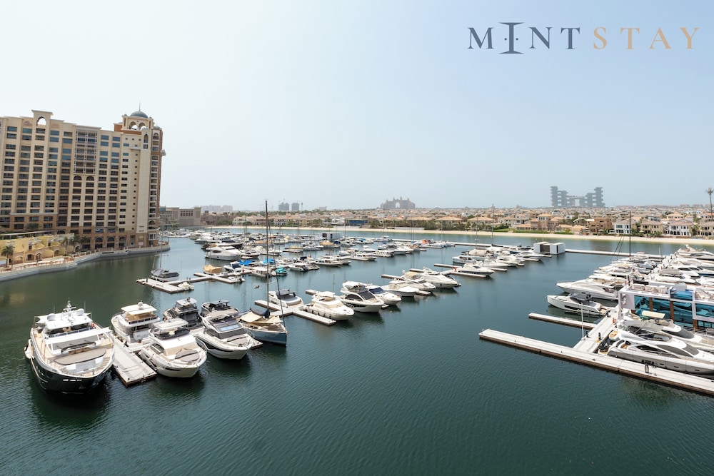 Tiara Residences - Mint Stay
