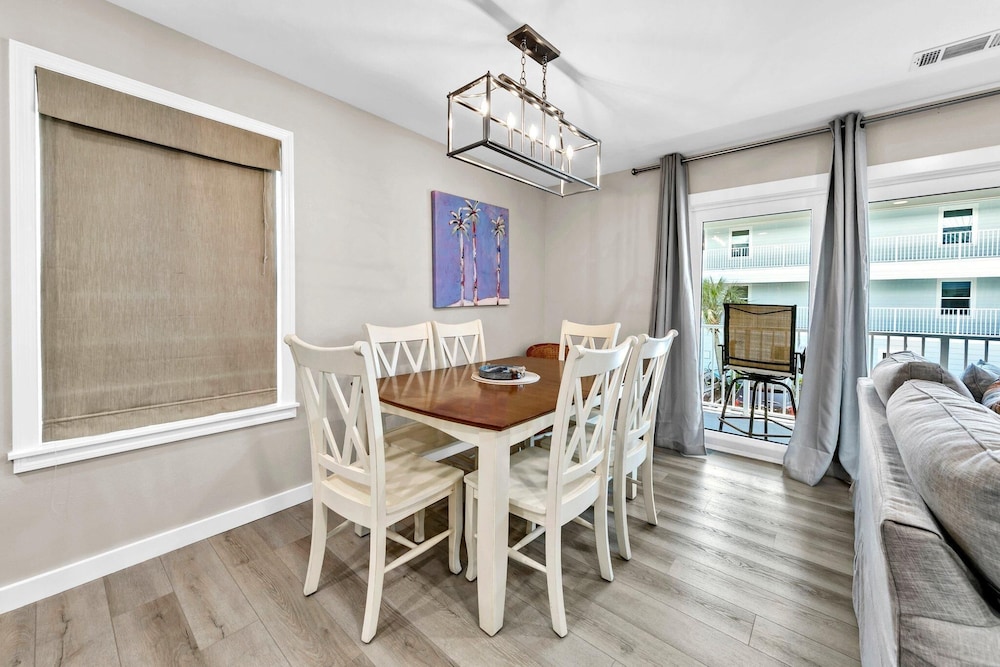 Beachside Villas 523