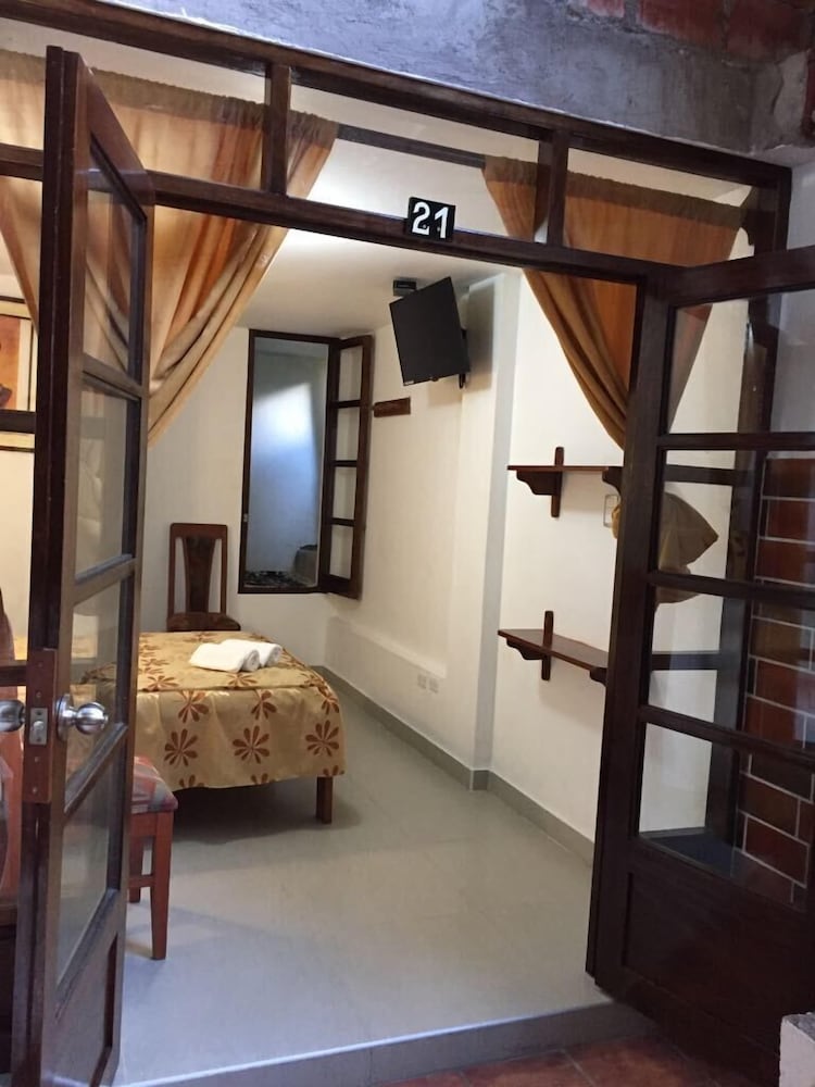 Hostal Bromelias 2