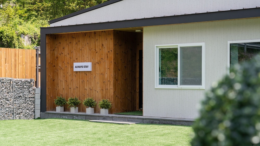Hongcheon Lucky Dog Pension