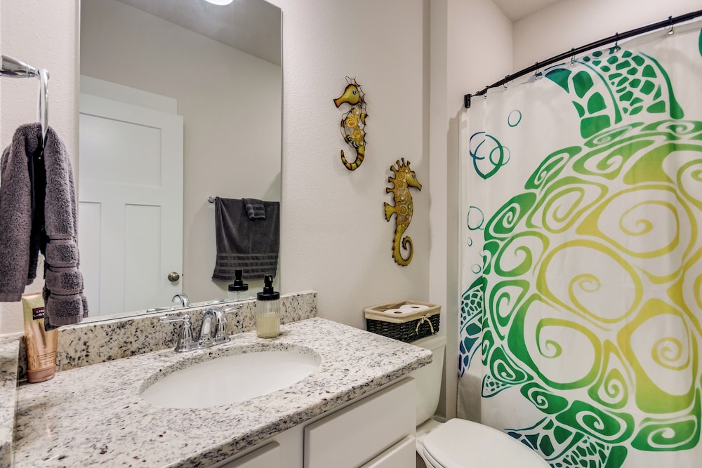 Pet-friendly Pensacola Home w/ Fenced Backyard