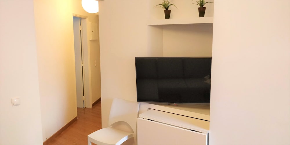 Lisbon Terrace Suites Apartment for Large Groups with Amazing Terrace