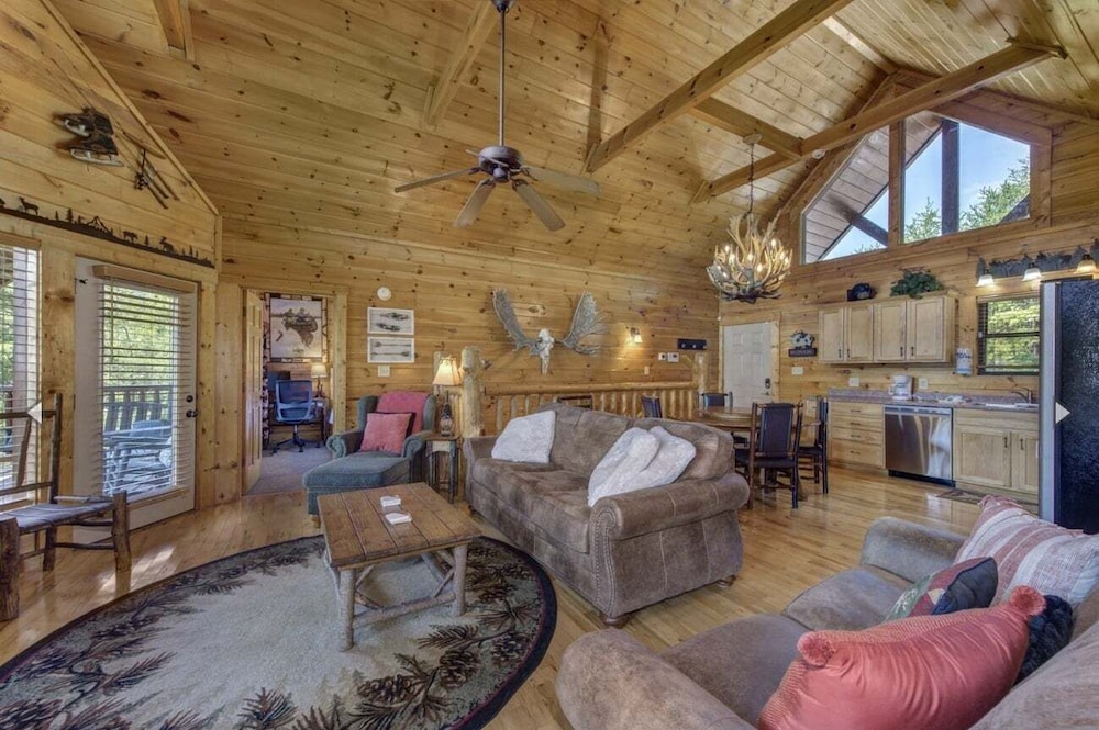 Knotty But Nice 4 Bedroom Home