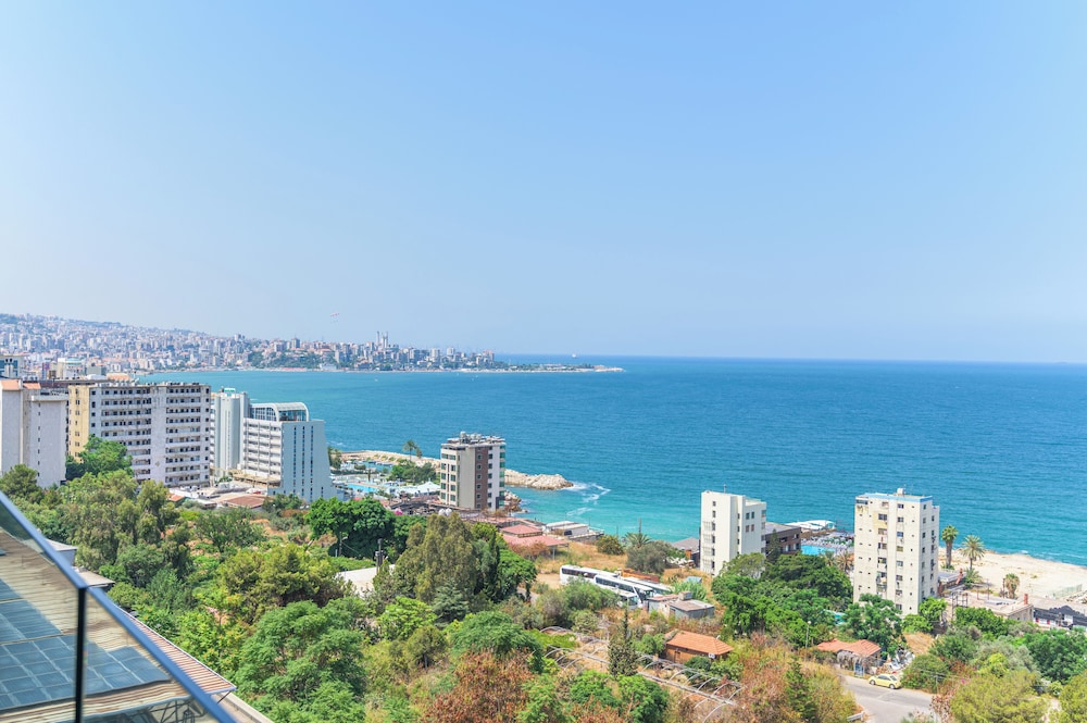 Jounieh Living - Residences by Local Host