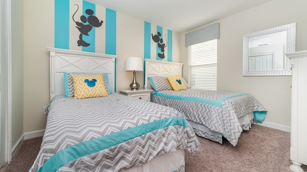 Storey Lake Resort 6 Bedroom Home Near Clubhouse 6 Home