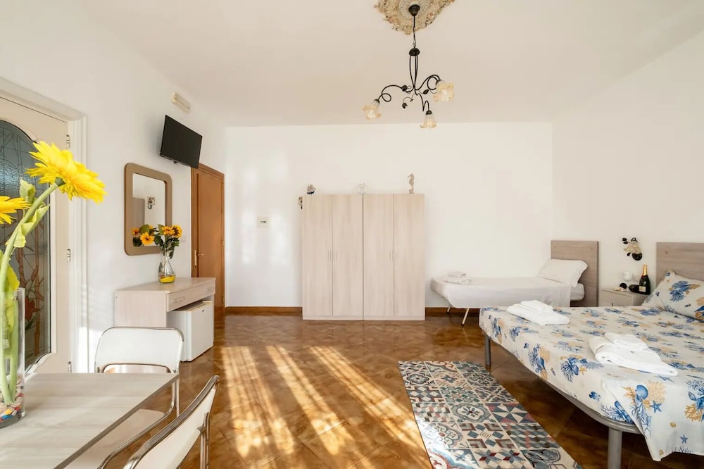 Room-abissi Room Vista Mare B&b Controve