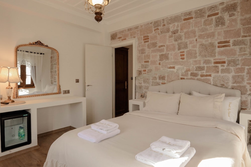 Vrodi By House - Image 13