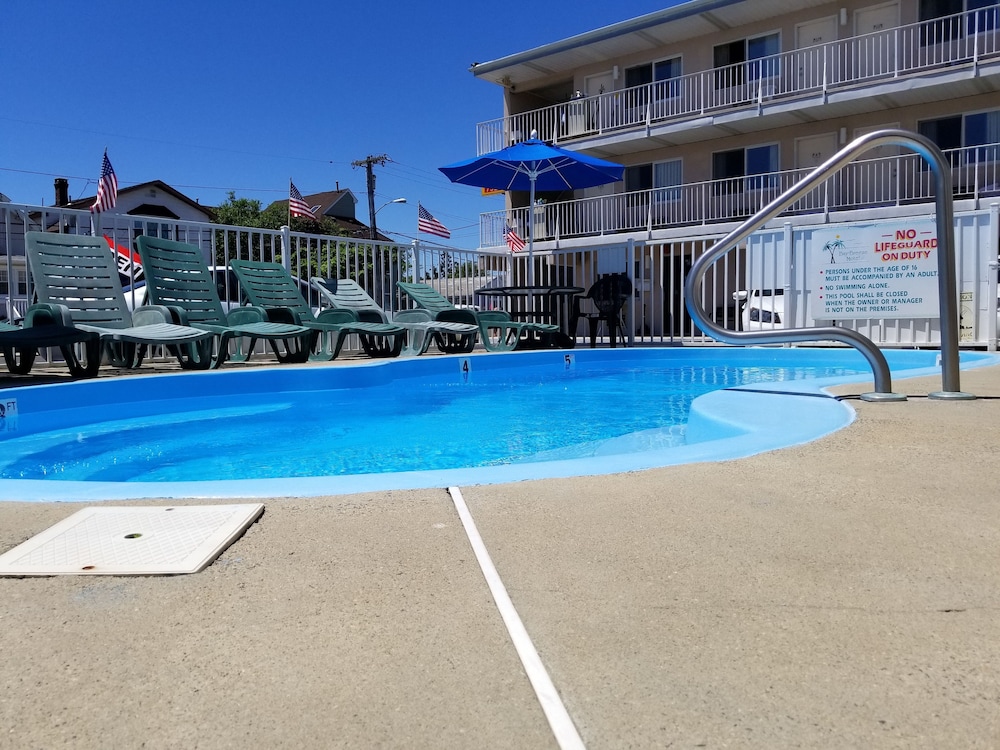 Bay Breeze Motel
