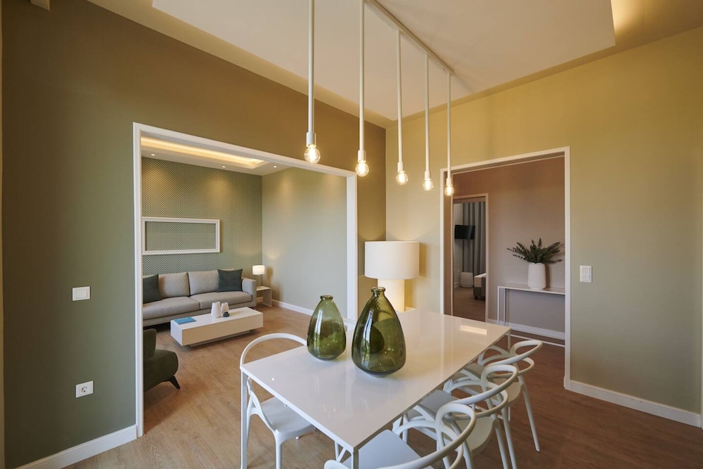 Ma Maison Acropolis Mansion 3bdr Suite N 6 400mbps
