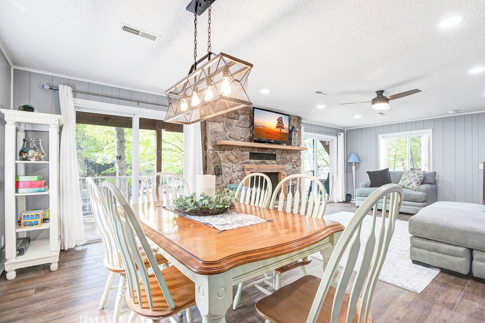 Stunning Views of the 7.5mm, Private Dock, Spacious Decks, Kayaks & More!