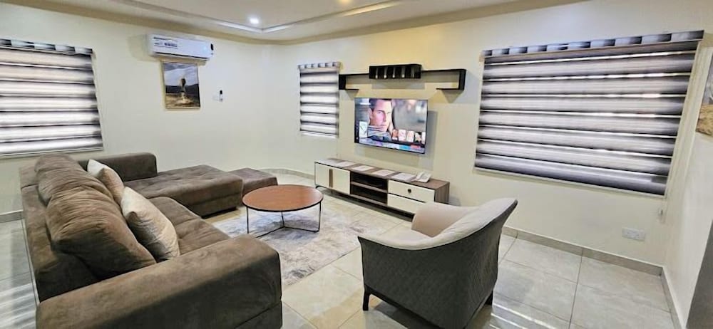 Smart Service Apartments