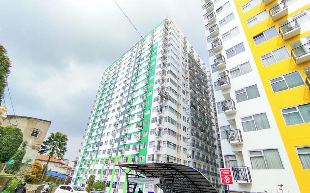 Big Studio With Extra Room At Jarrdin Cihampelas Apartment