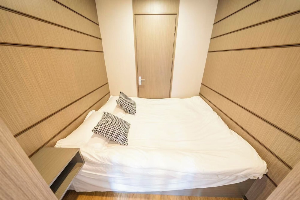 Book and Bed-People's Square