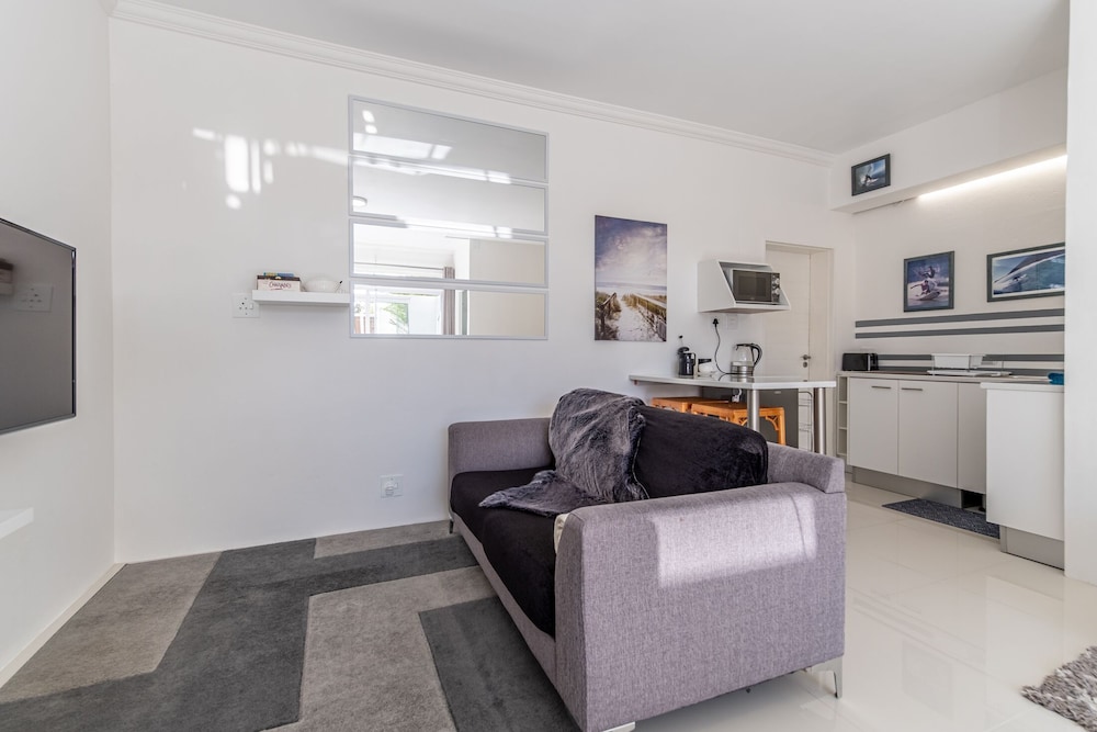 Greenways Beach House