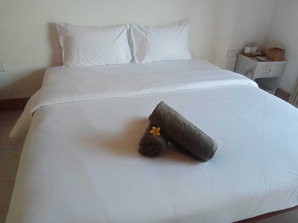 Lantis ViBES Inn