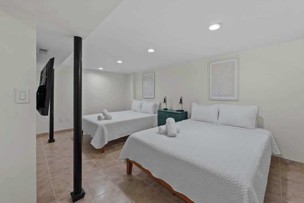 Dublin Blue Haven - Home for 12