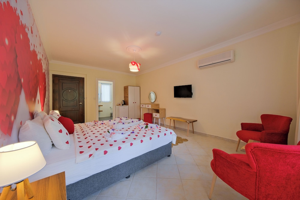 Larimar Suite Otel - Image 6