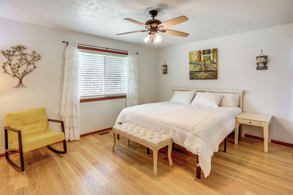 Spacious Rock Springs Stay Near Shops & Dining!