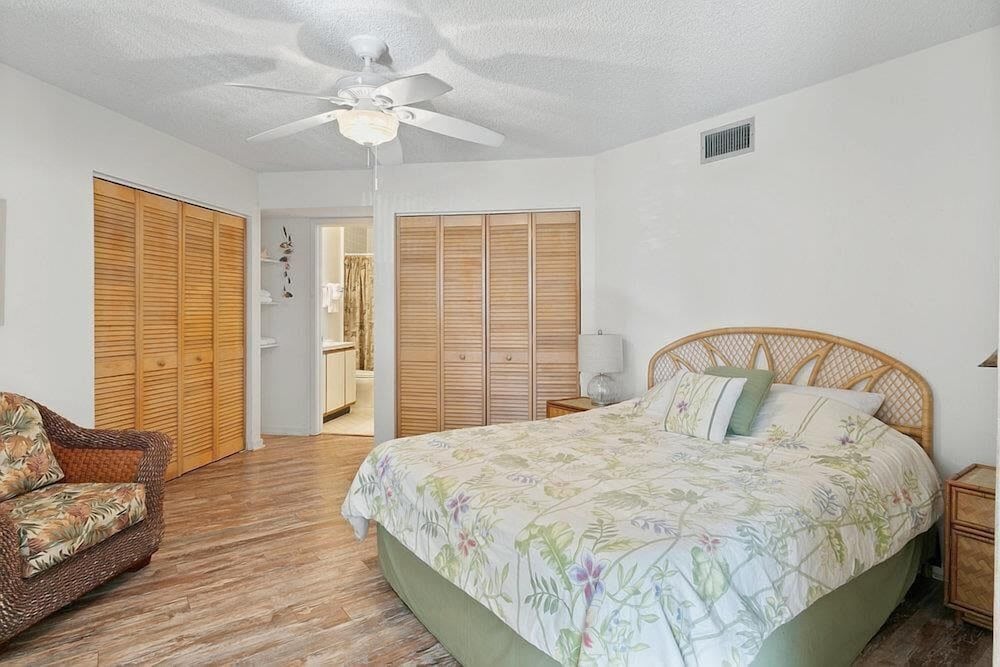 Unwind at St Augustine's Beachfront Oasis