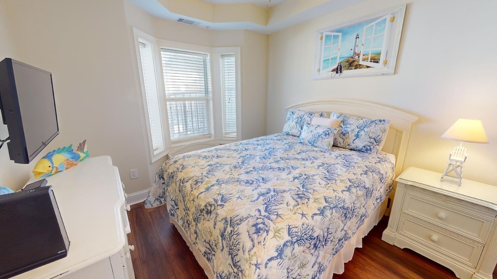 Beach House 2 by Tybee Vacation Rentals