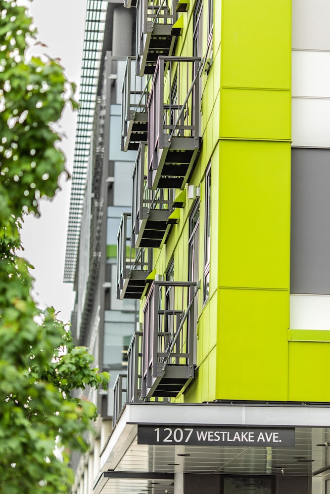 Domicile Suites at Marina SLU