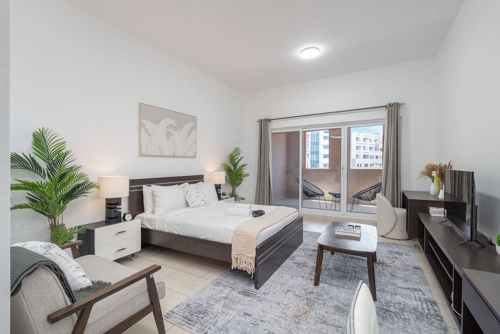 A Gorgeous Studio in Zen 20 That Sleeps 2