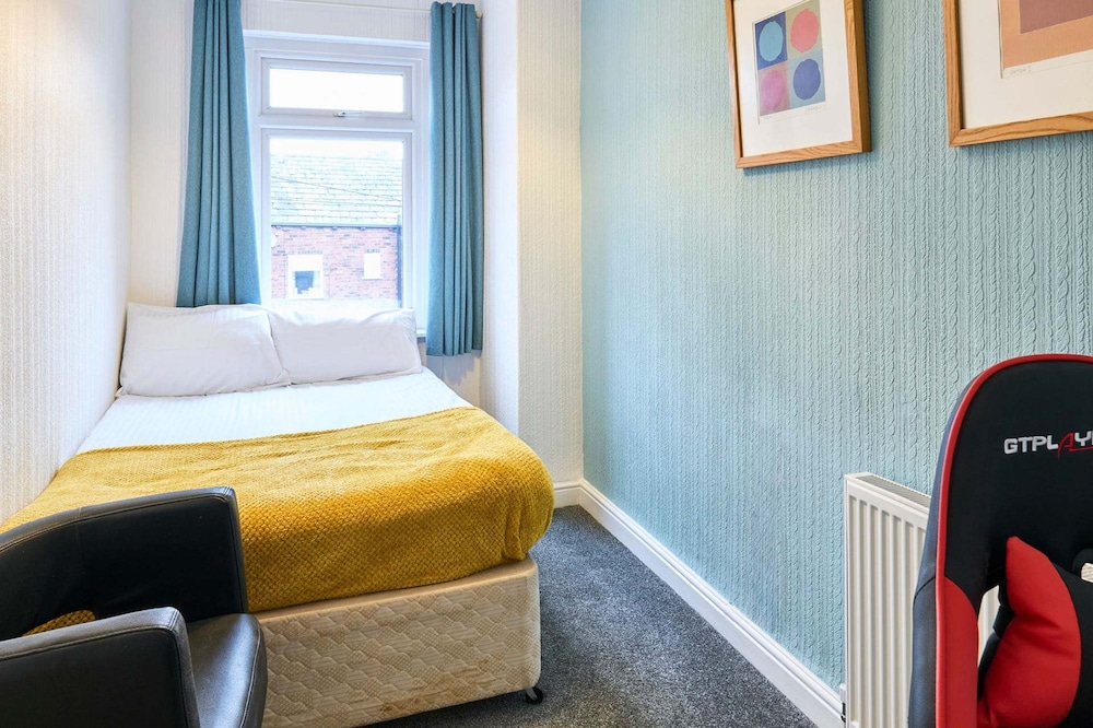 Host Stay Thurstane Street
