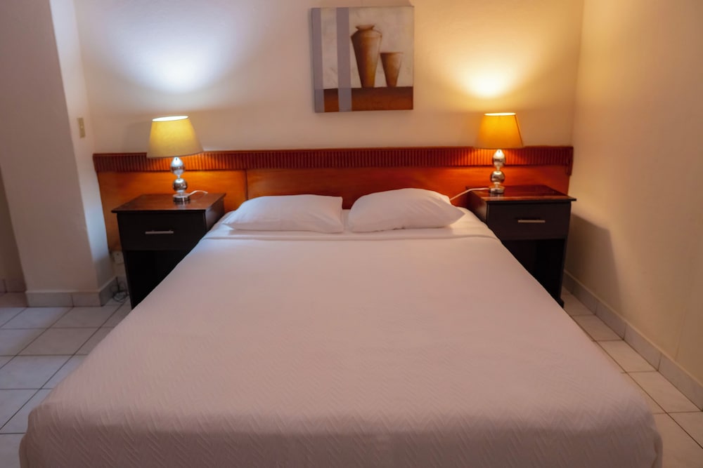 Hotel Estrella - Image 1