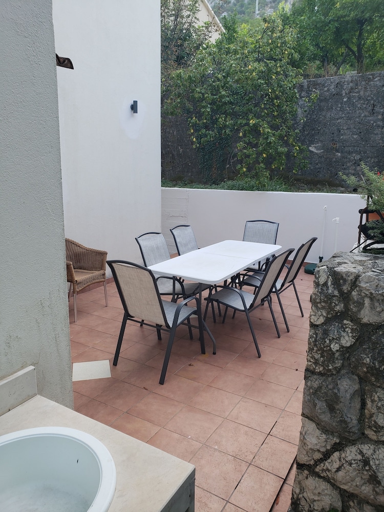 Waterfront Apartment Petrovina