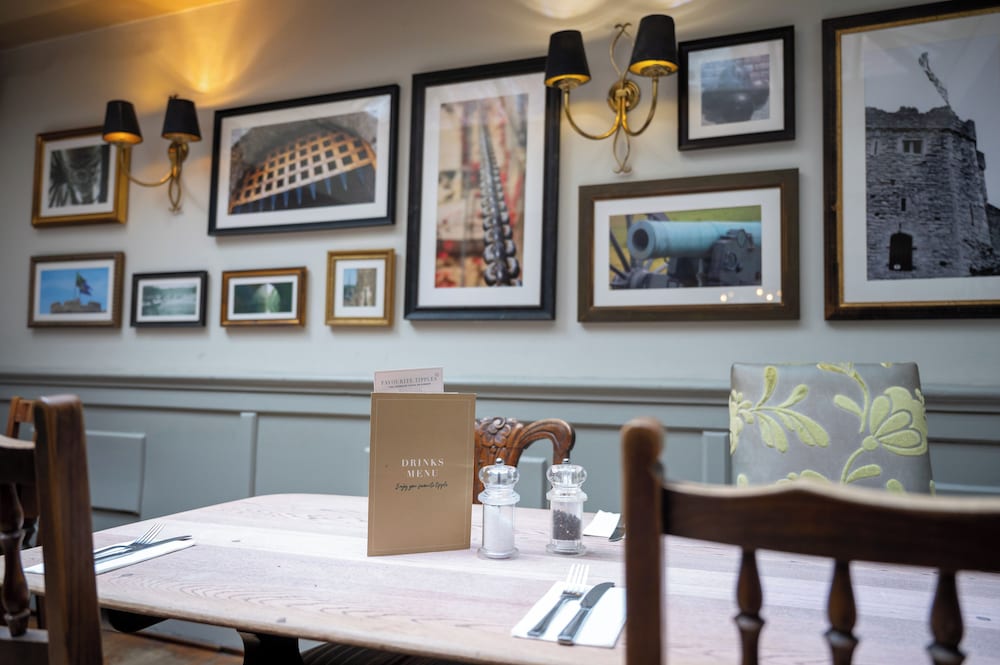 Marlborough Vacations - Castle And Ball by Greene King Inns - Property Image 1