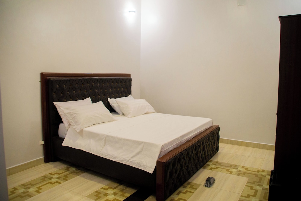 Rond Point Gorilla Boutique & Apartments