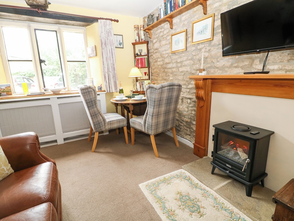 Coln Cottage