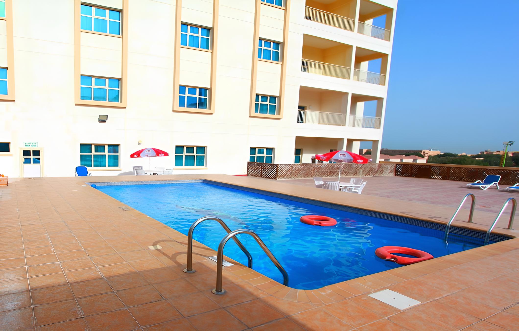 swimming pool
