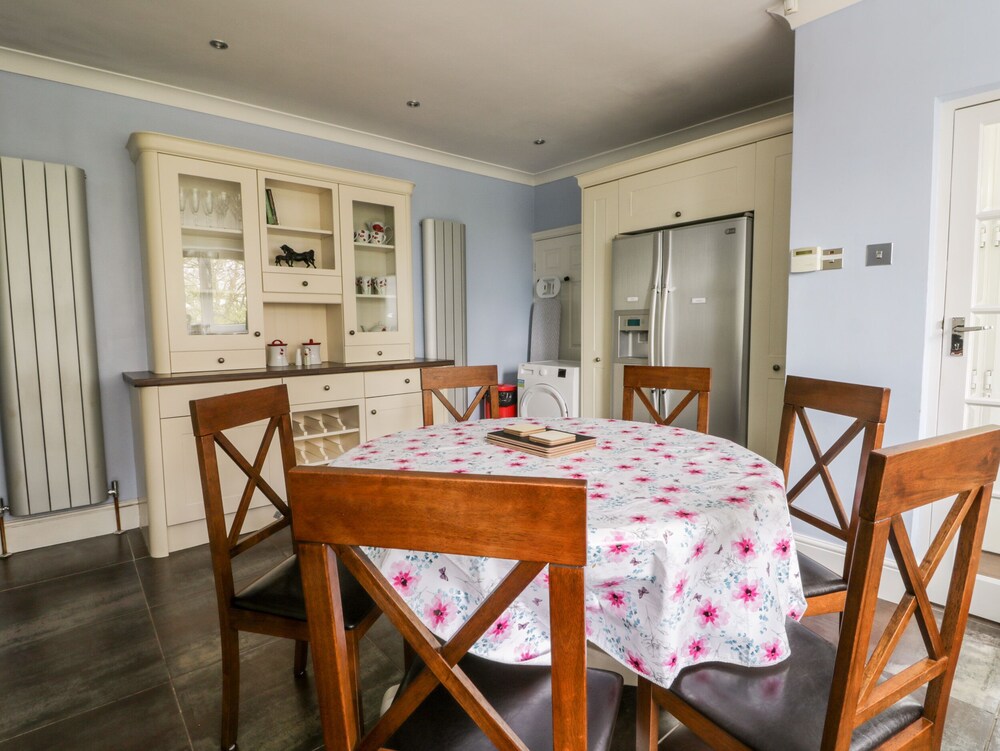 Raincliffe Manor
