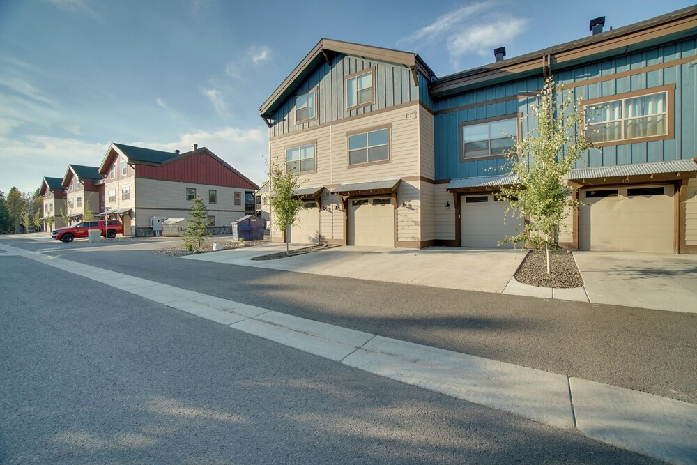 Hotel Lovely Mccall Retreat < 2 Mi to Payette Lake! - Image 1