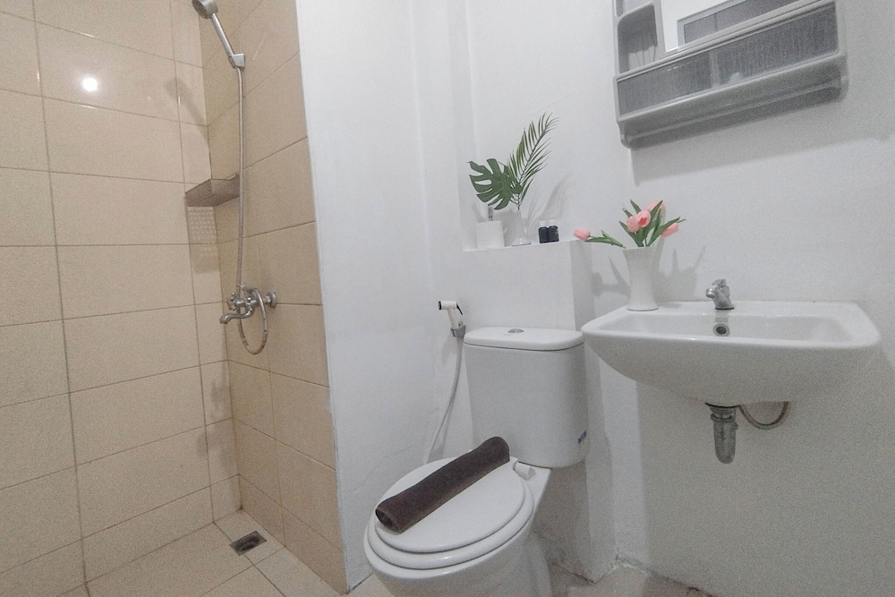 Brown Accent 1Br At Tamansari Prospero Sidoarjo Apartment