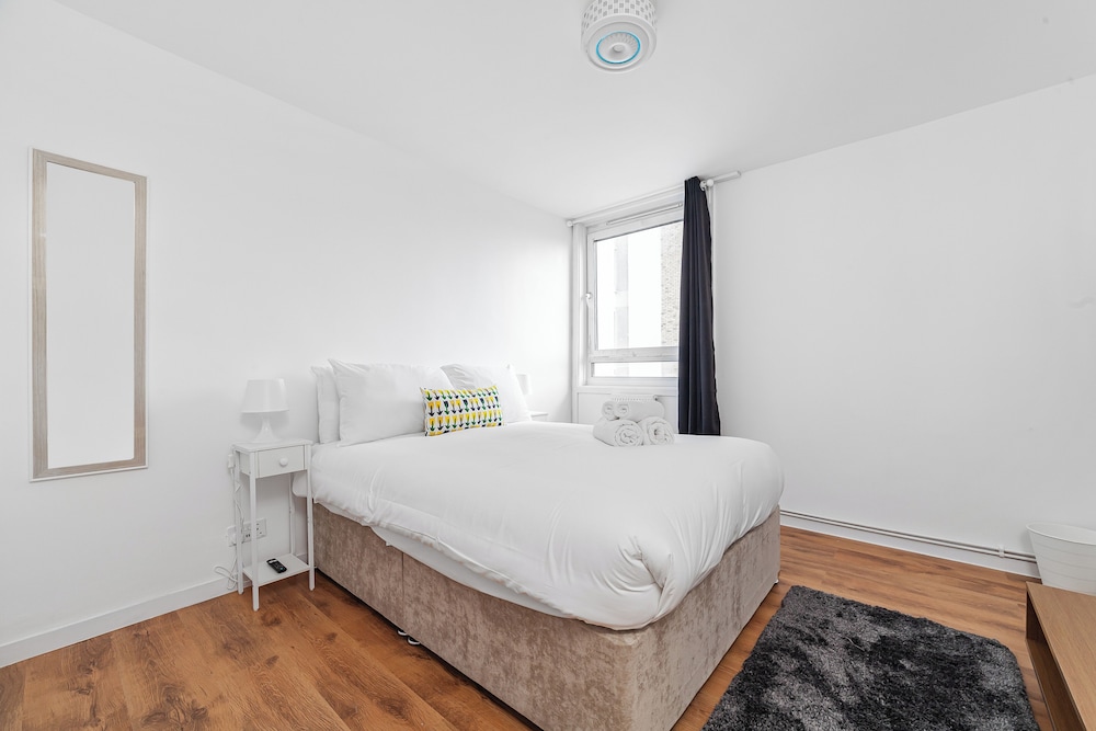 Modern Living In Stylish 3bed Flat