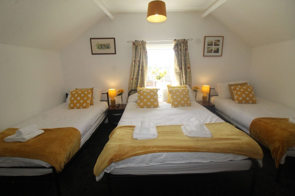 Rotherham Vacations - High Street House - Property Image 26