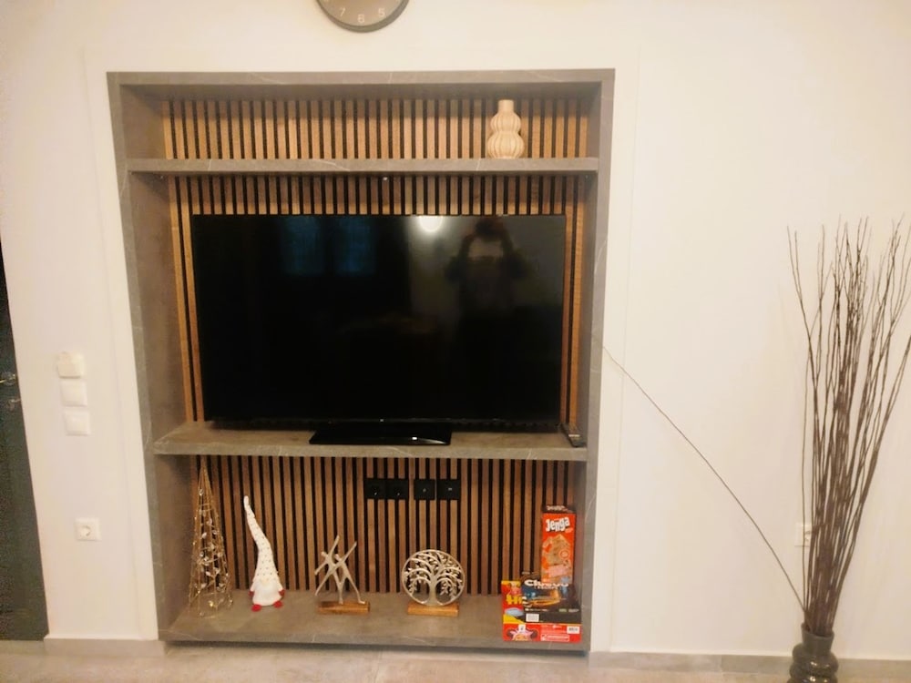 Frank Jimmy s Apartment I